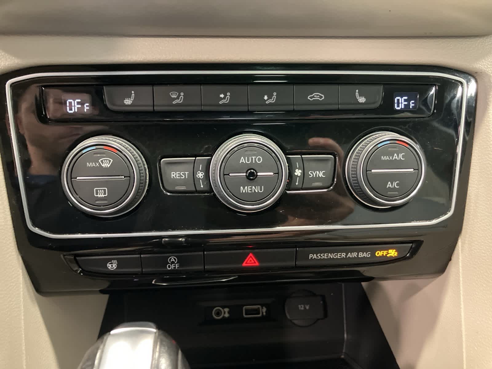 Thumbnail: 2019 Volkswagen Atlas - 21