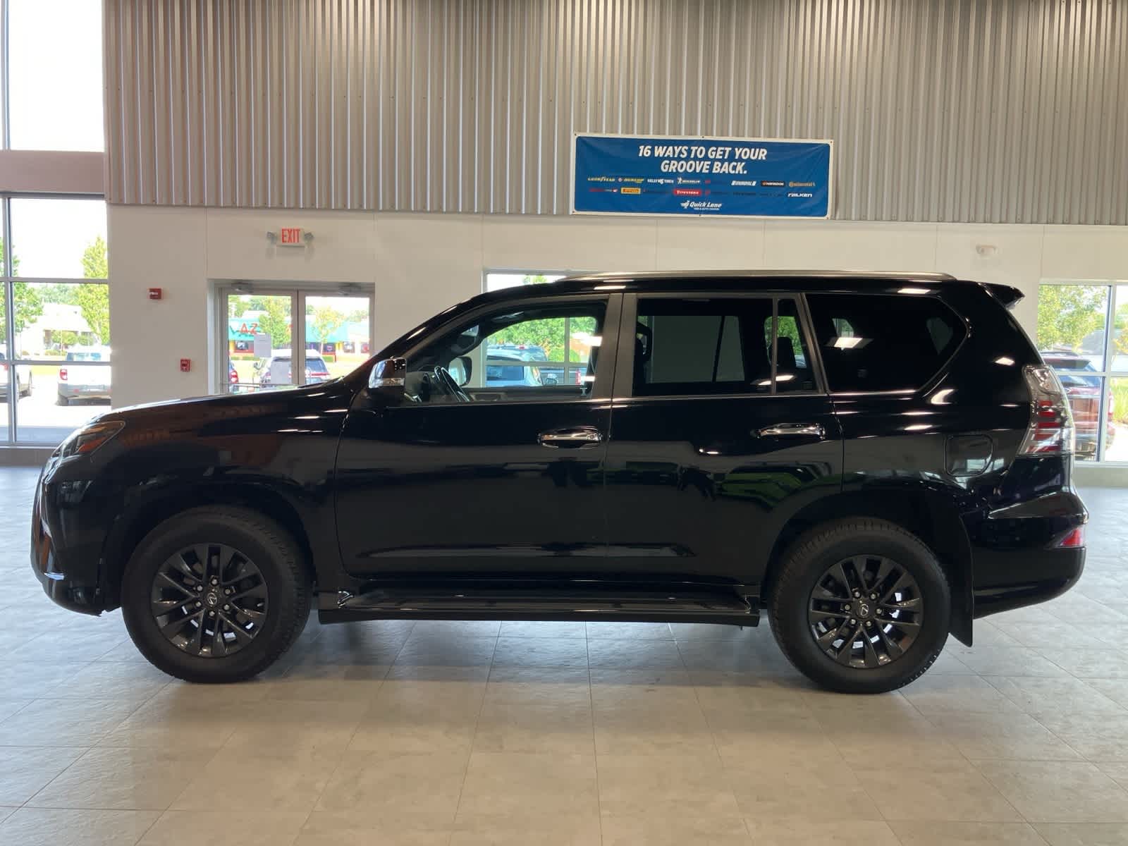 Thumbnail: 2021 Lexus GX - 8