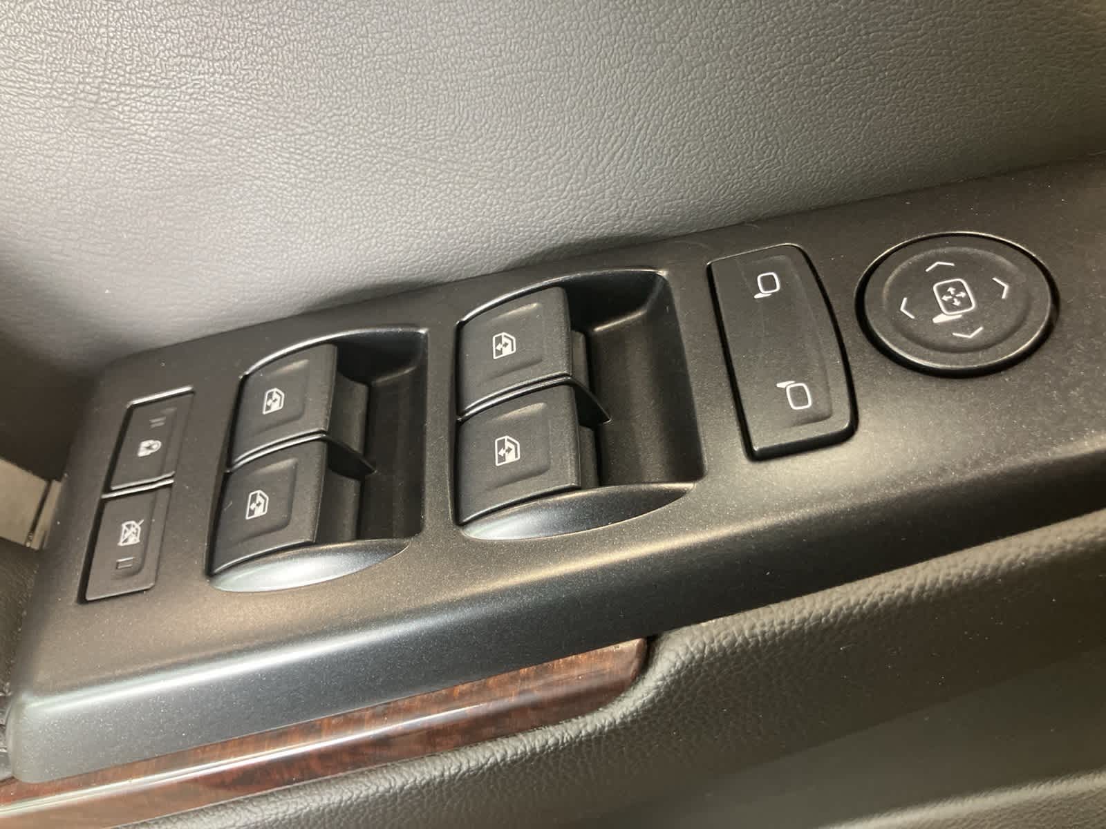 Thumbnail: 2017 GMC Yukon - 13