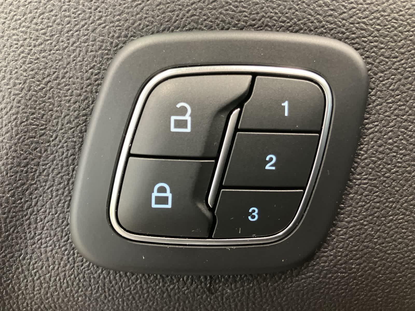 Thumbnail: 2020 Ford Escape - 14