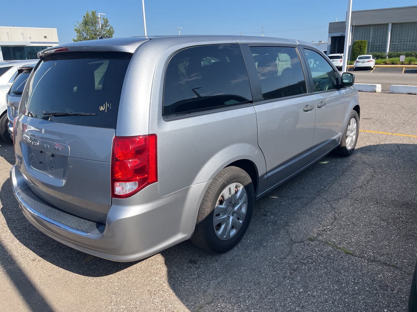 Thumbnail: 2019 Dodge Grand Caravan - 15