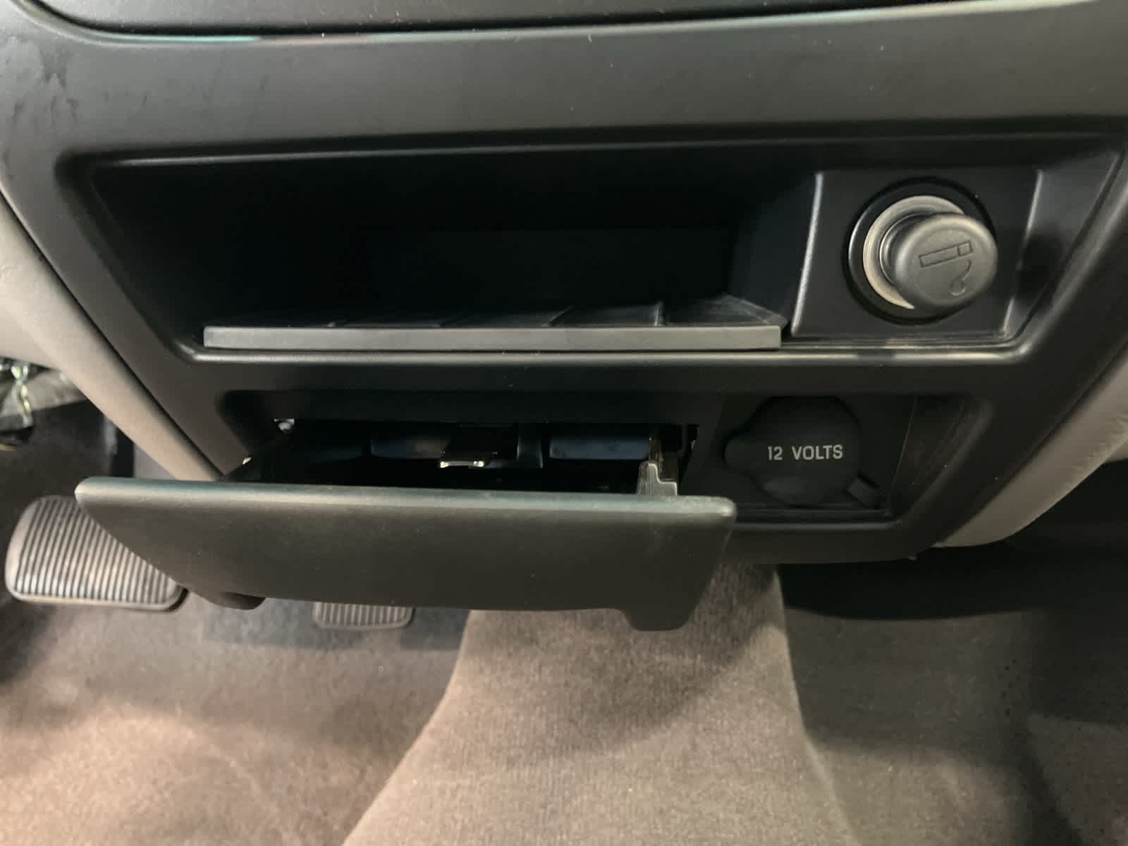 Thumbnail: 2000 Ford Taurus - 20