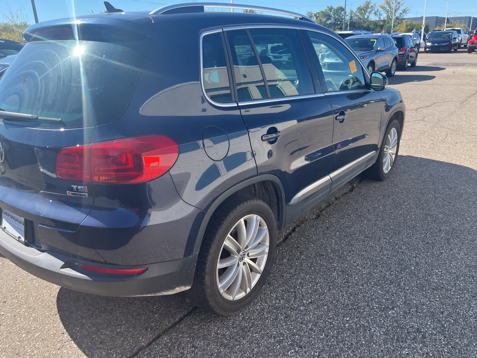 Thumbnail: 2016 Volkswagen Tiguan - 13