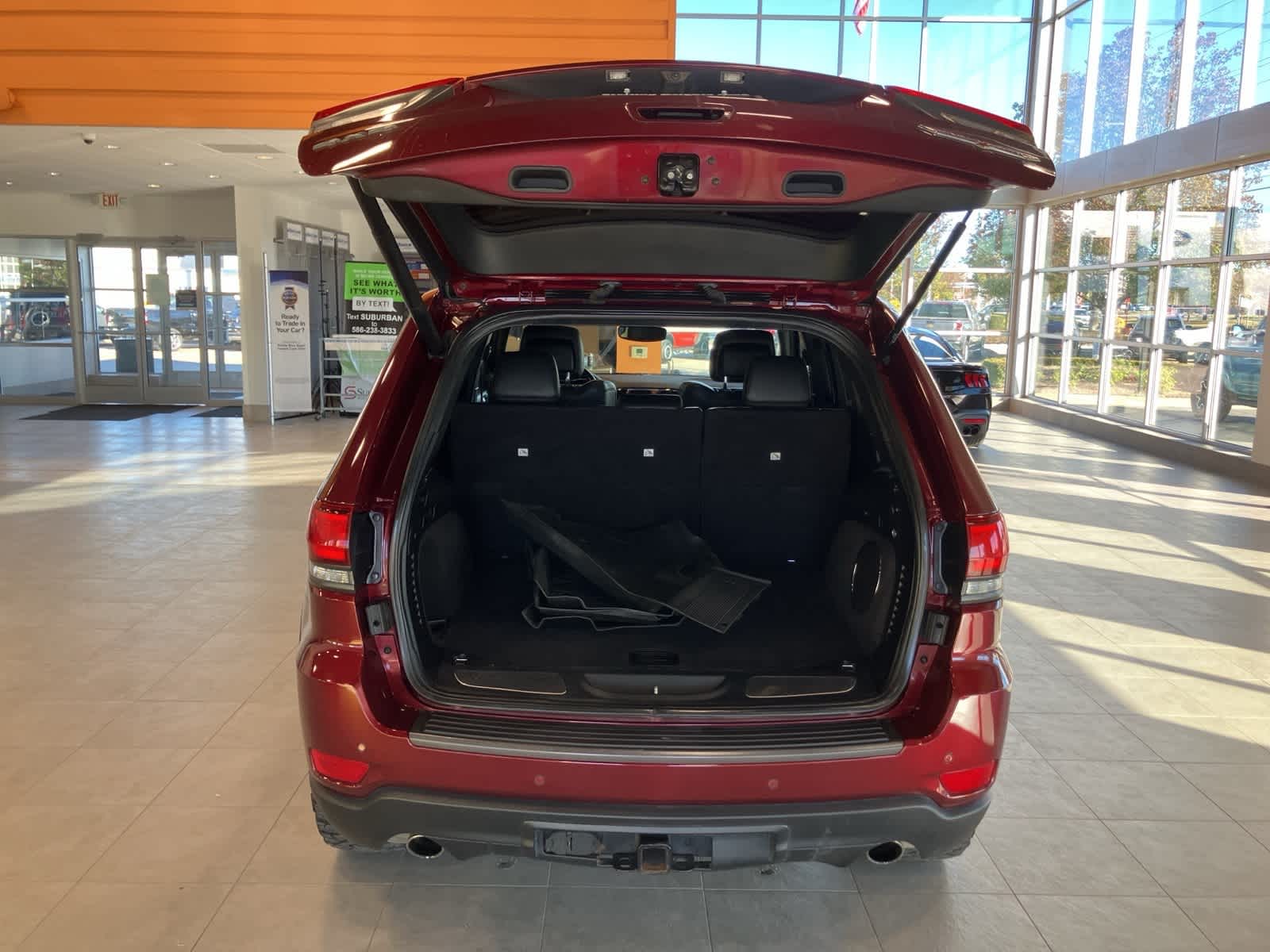 Thumbnail: 2020 Jeep Grand Cherokee - 28