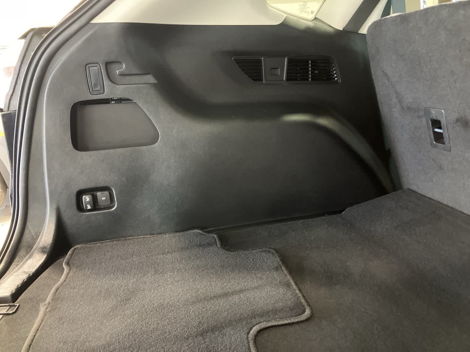 Thumbnail: 2023 Ford Edge - 31