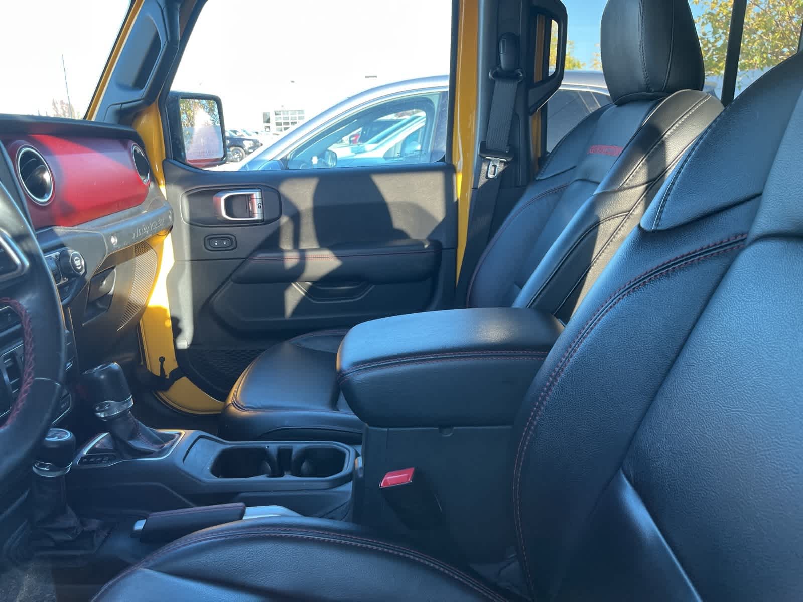 Thumbnail: 2020 Jeep Wrangler - 23