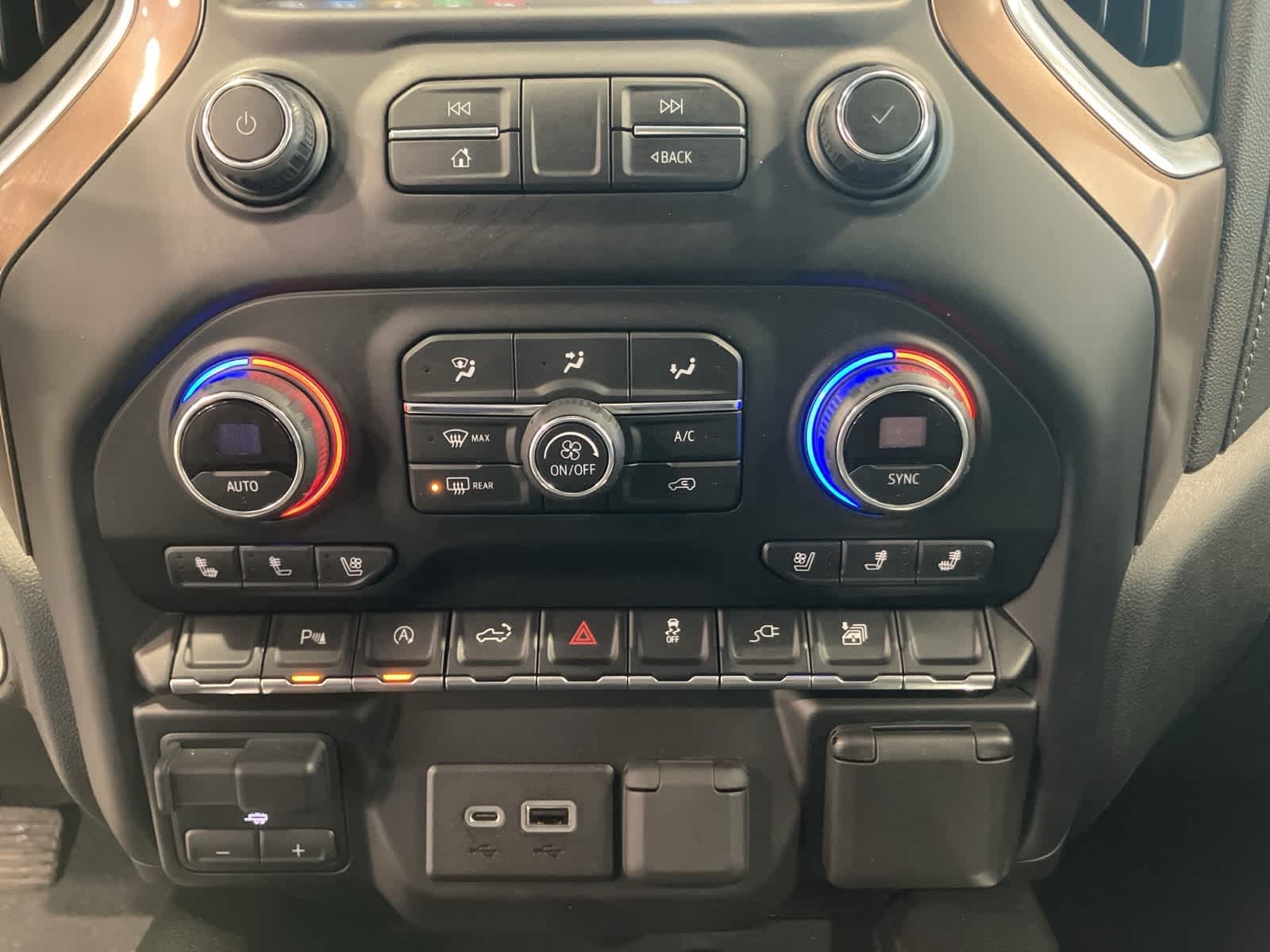 Thumbnail: 2019 Chevrolet Silverado 1500 - 20