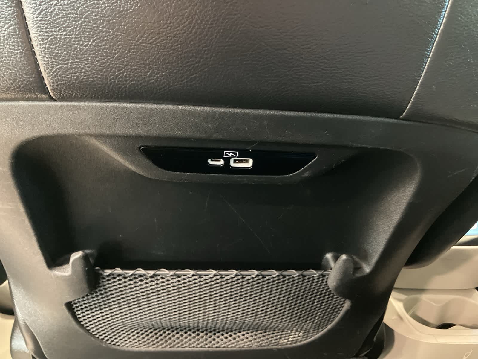 Thumbnail: 2022 Chrysler Pacifica - 27