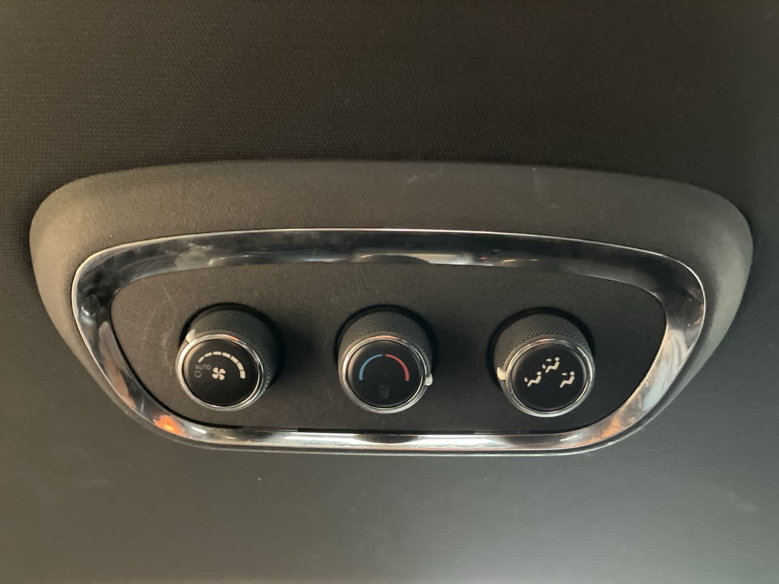 Thumbnail: 2018 Dodge Durango - 29