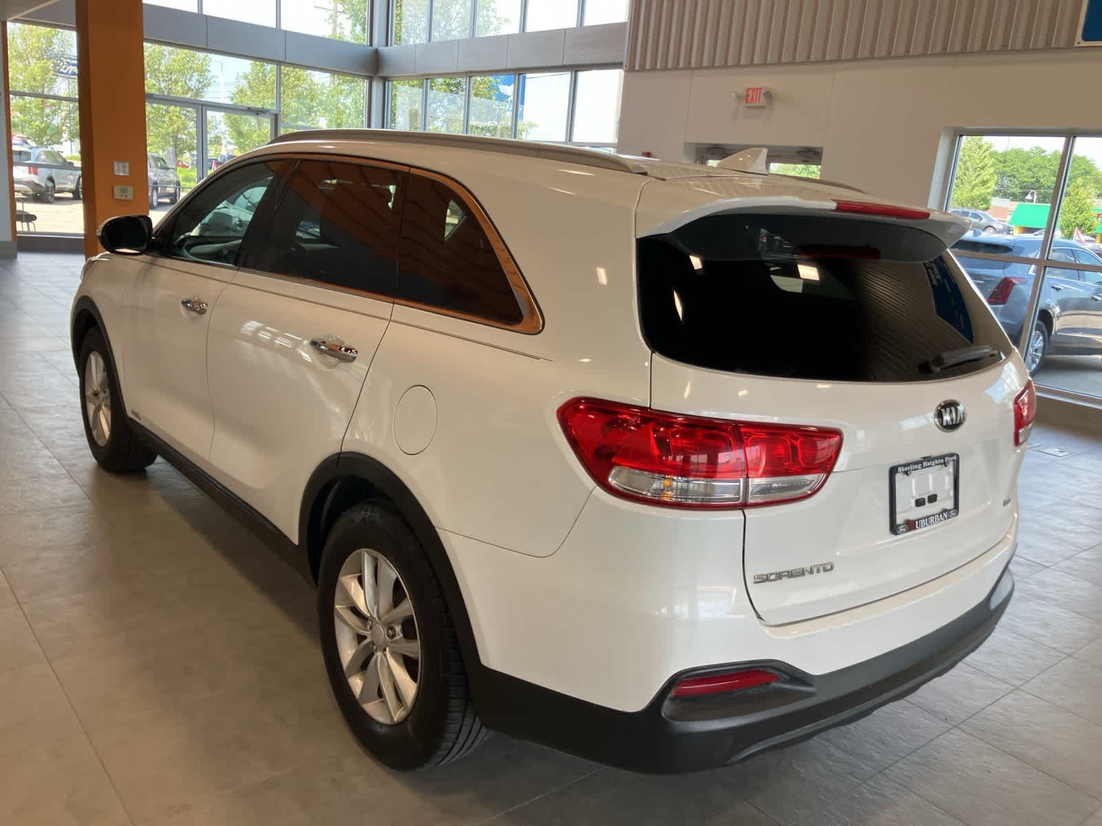 Thumbnail: 2016 Kia Sorento - 7