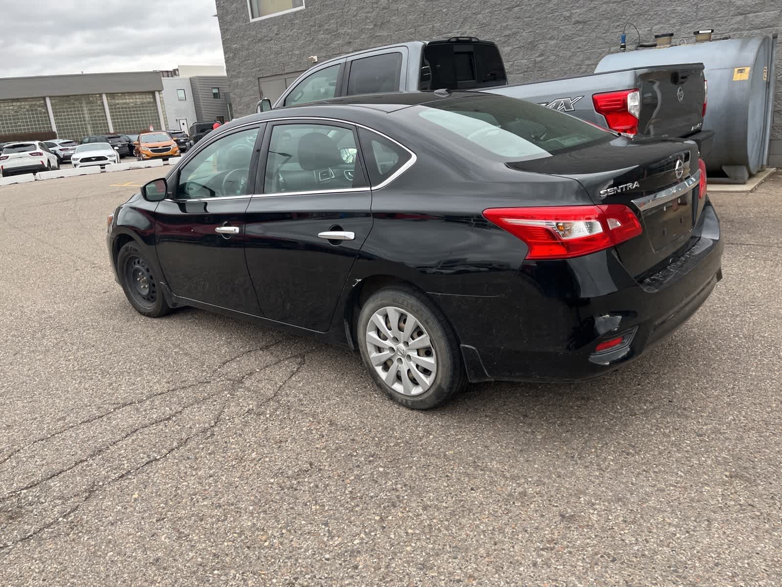 Thumbnail: 2017 Nissan Sentra - 8