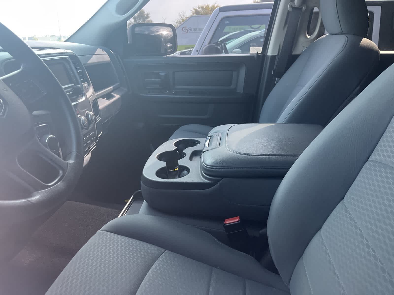 Thumbnail: 2019 RAM 1500 Classic - 25