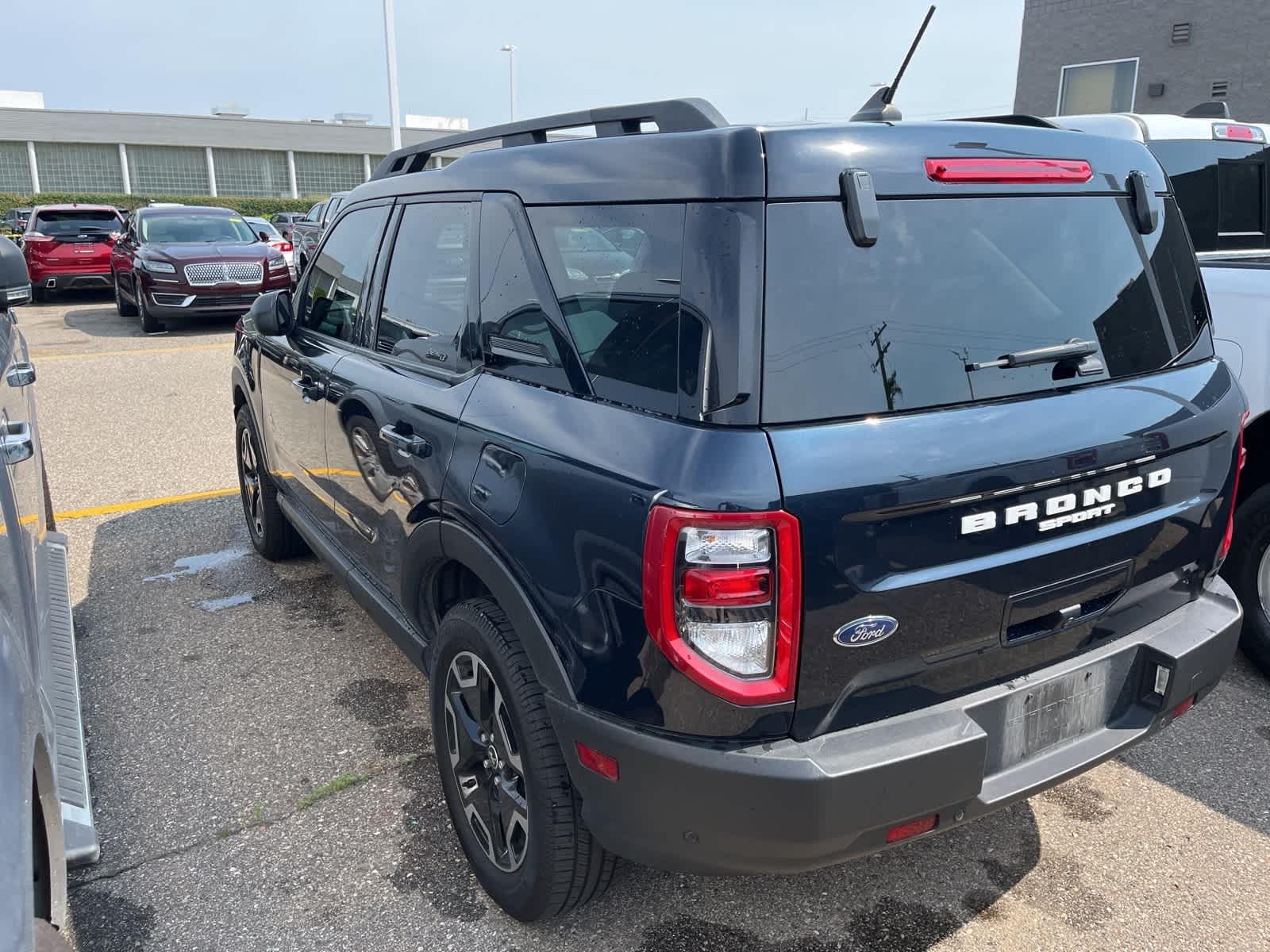 Thumbnail: 2022 Ford Bronco Sport - 6