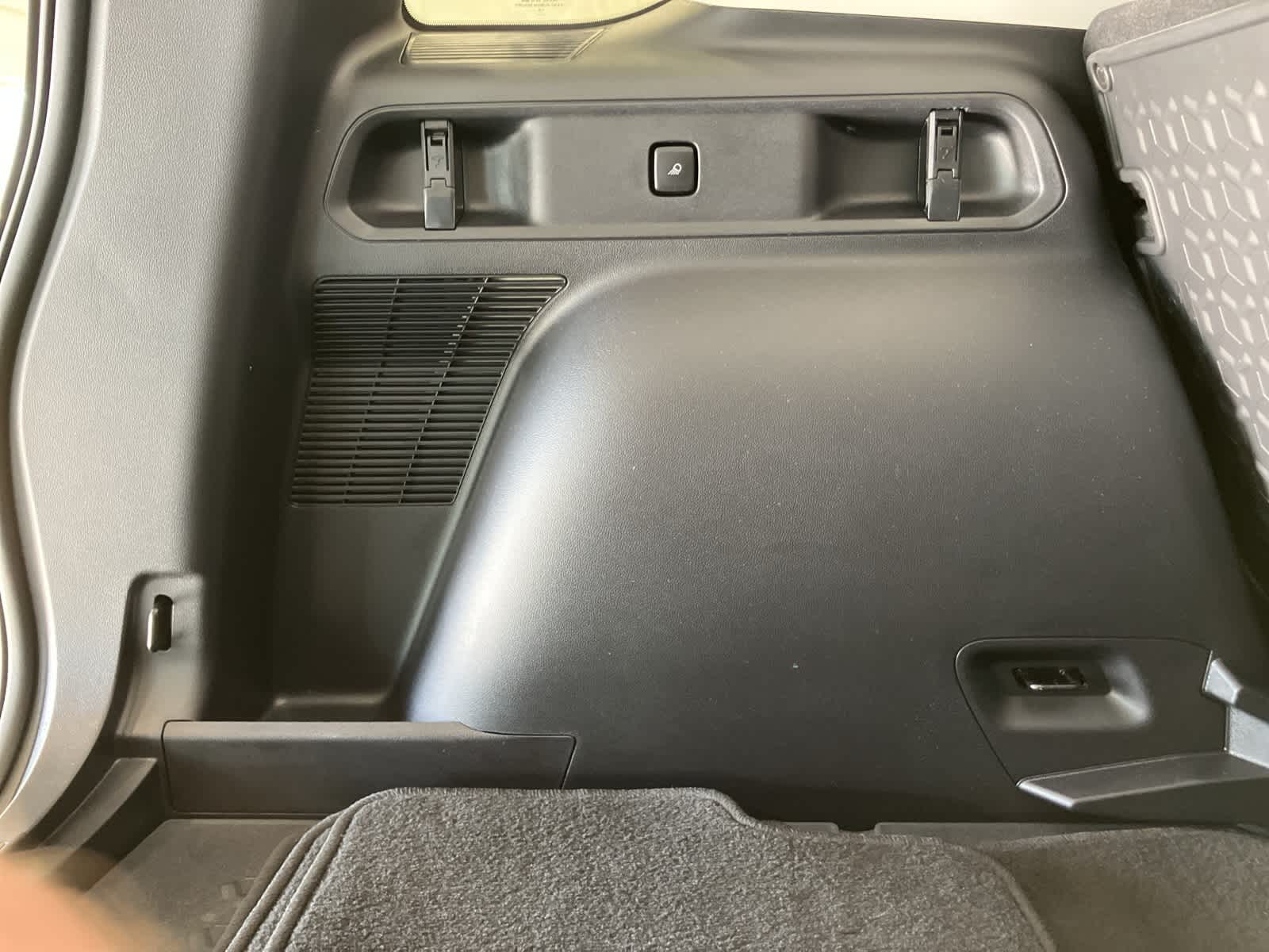 Thumbnail: 2023 Ford Bronco Sport - 37