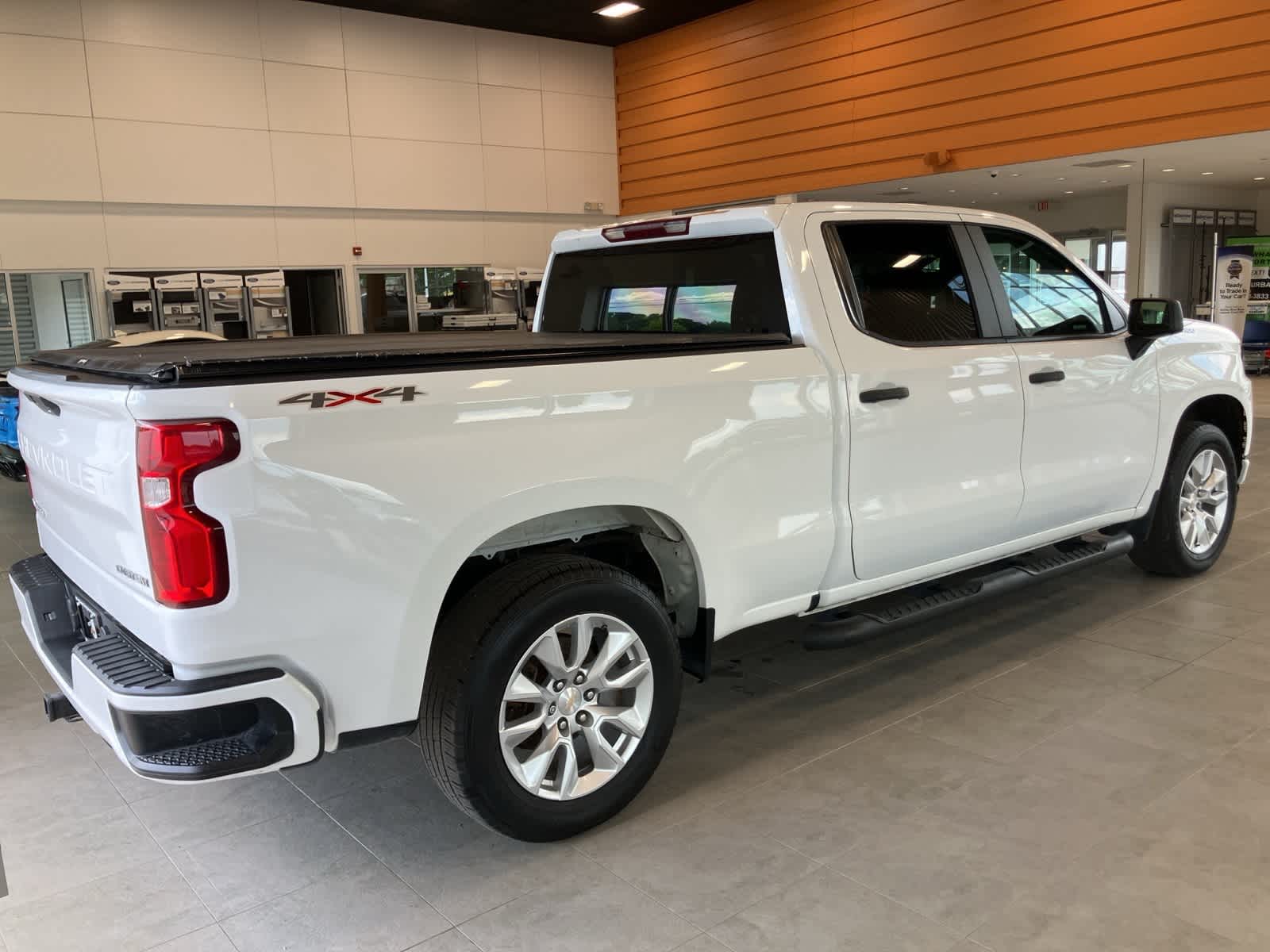 Thumbnail: 2021 Chevrolet Silverado 1500 - 5