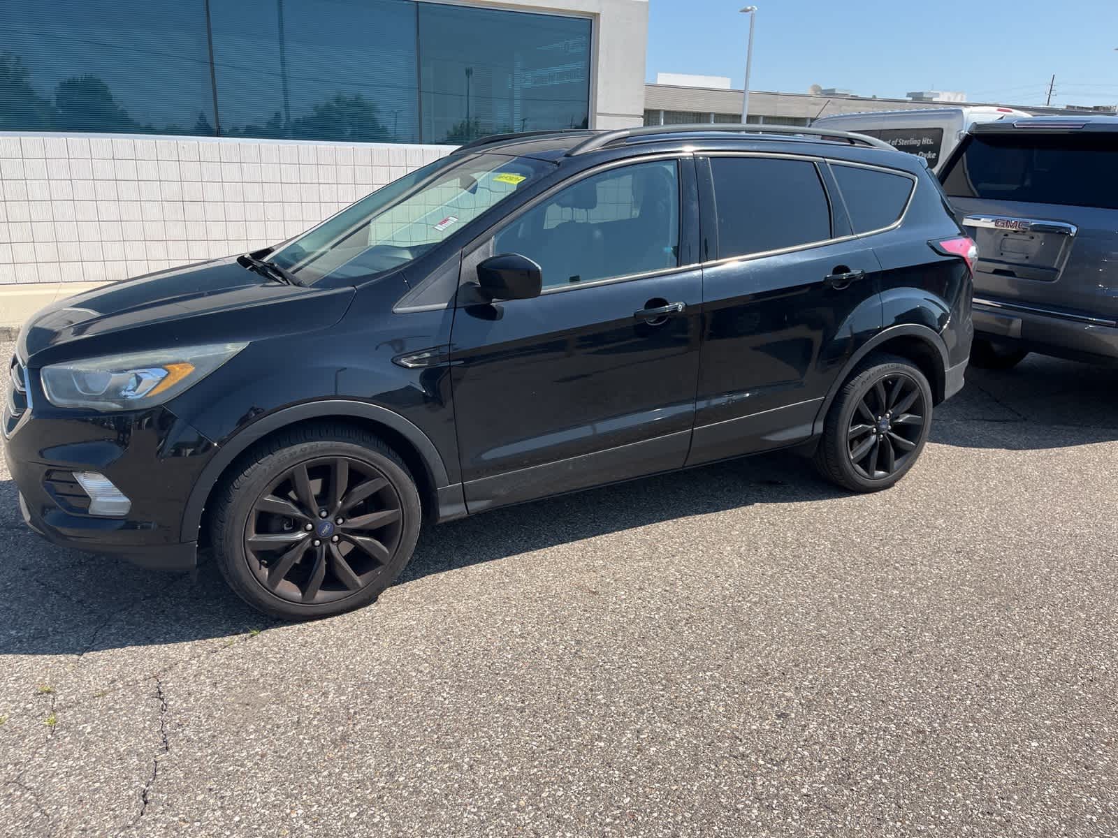 Thumbnail: 2017 Ford Escape - 4