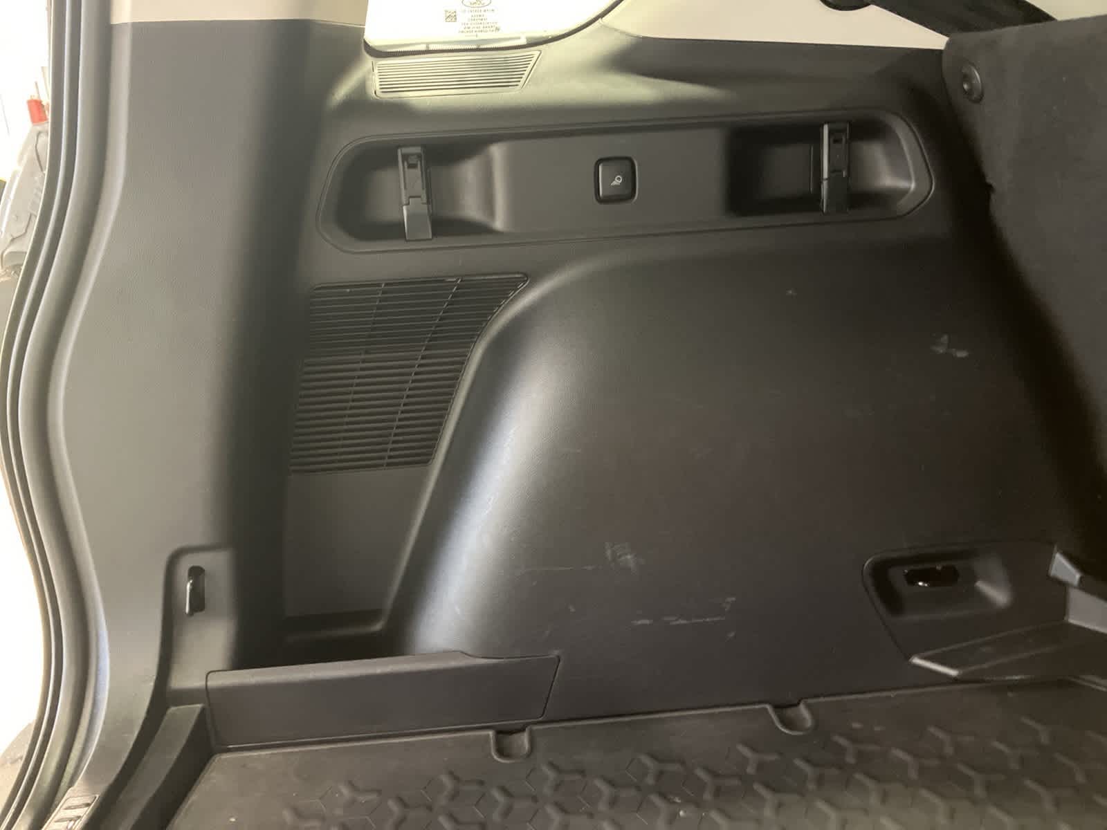 Thumbnail: 2022 Ford Bronco Sport - 31