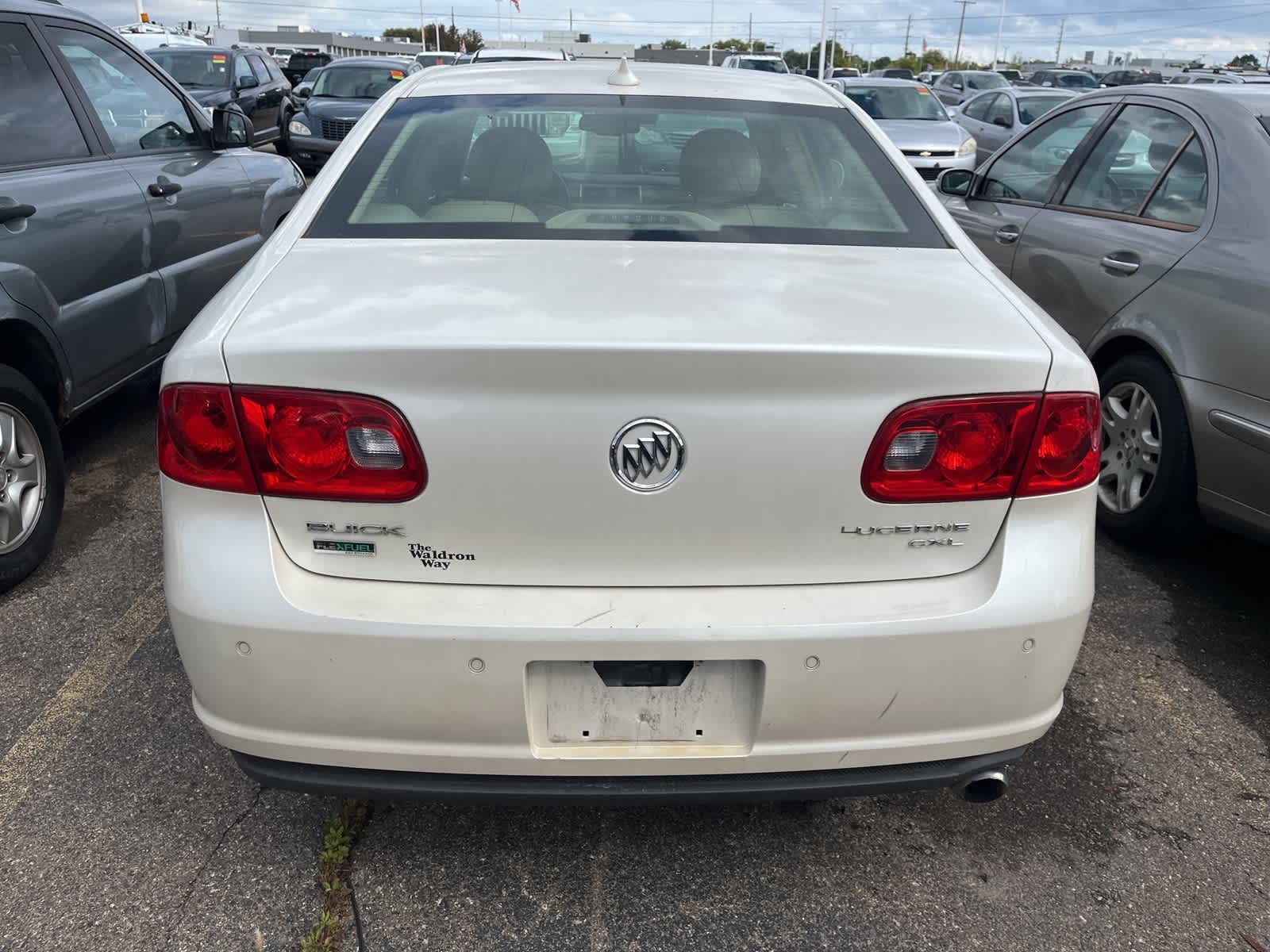 Thumbnail: 2010 Buick Lucerne - 12