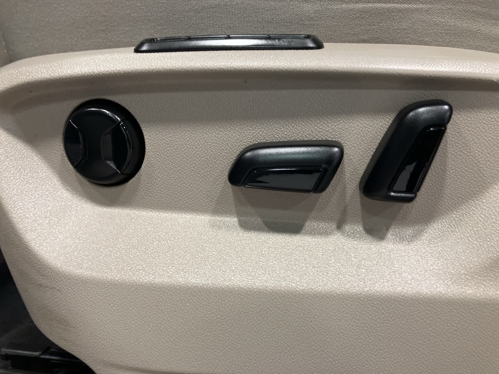 Thumbnail: 2019 Volkswagen Atlas - 13