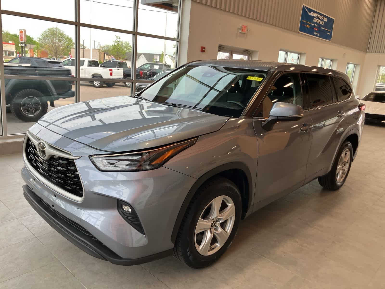2022 Toyota Highlander LE -
                  Sterling Heights, MI