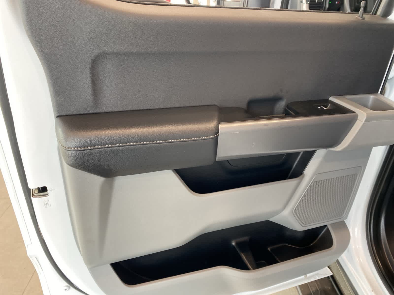 Thumbnail: 2024 Ford Econoline - 28