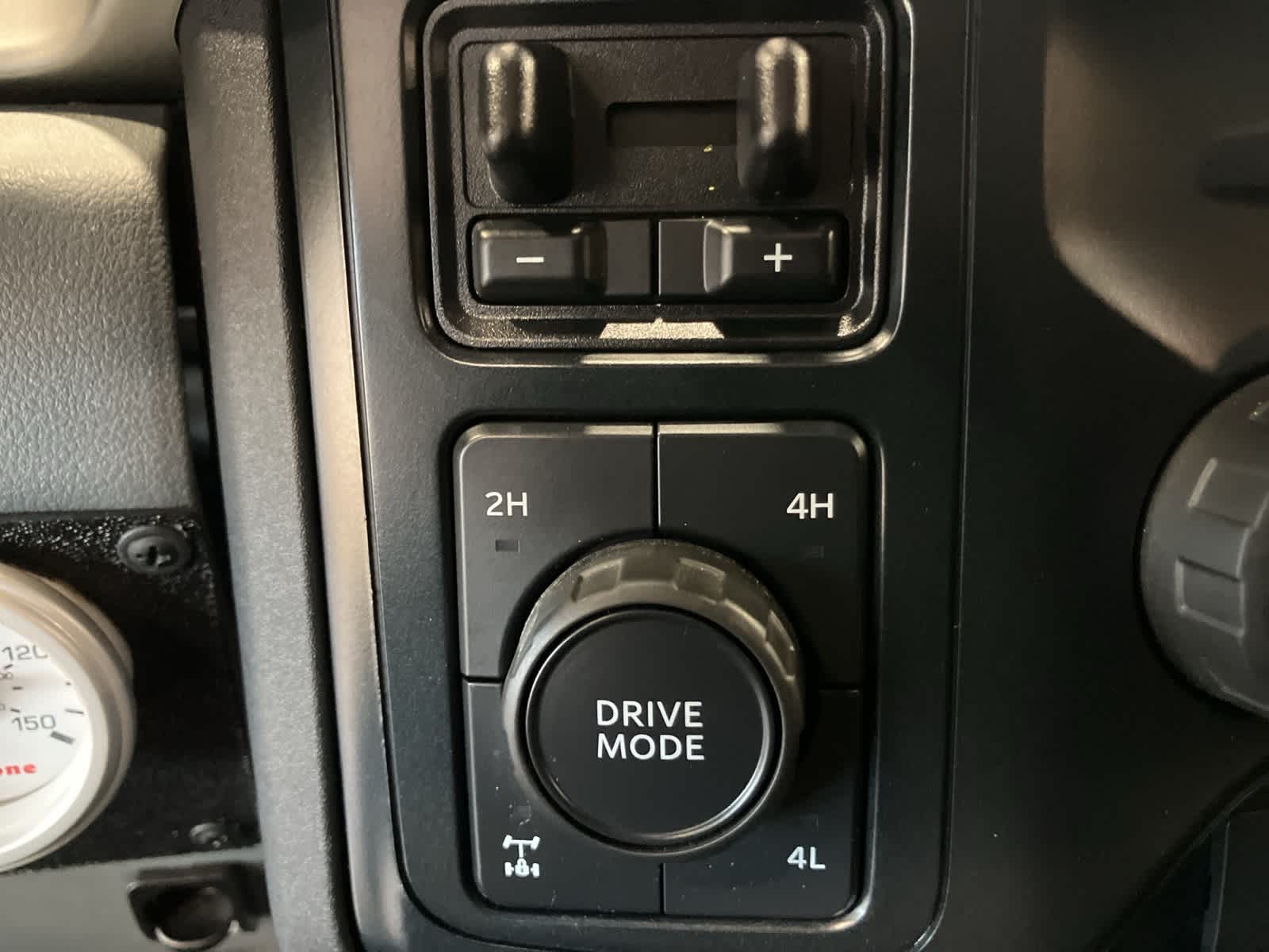 Thumbnail: 2023 Ford Econoline - 18