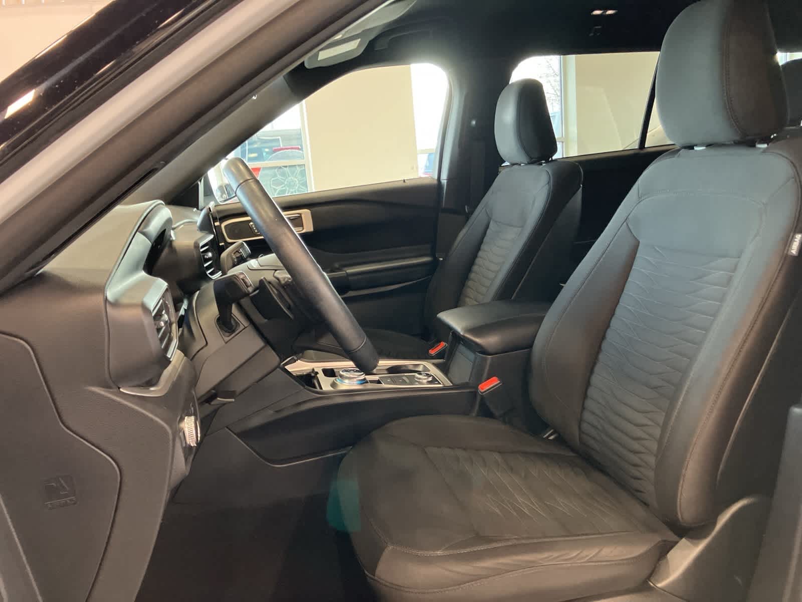 Thumbnail: 2020 Ford Explorer - 9