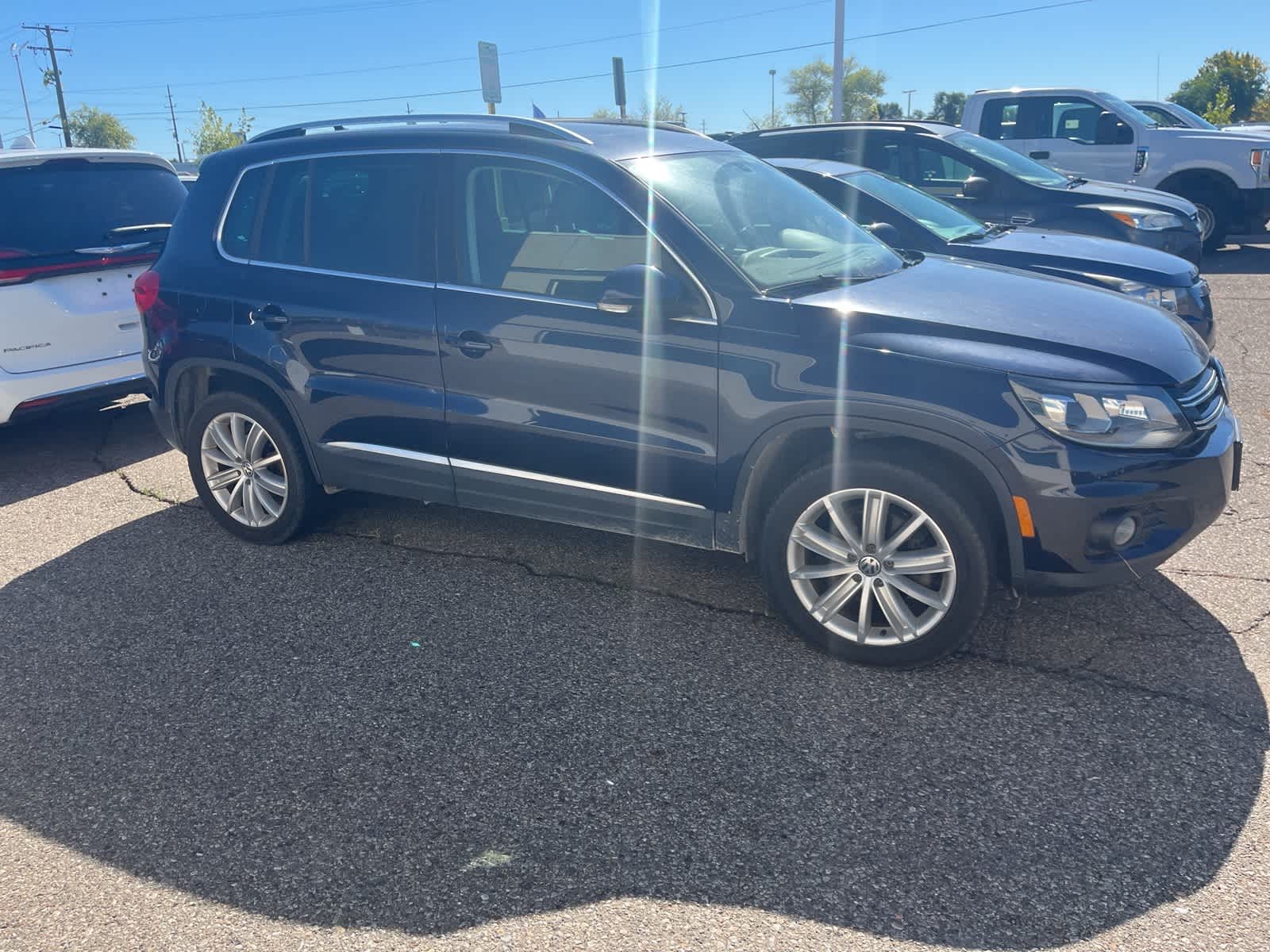 Thumbnail: 2016 Volkswagen Tiguan - 17