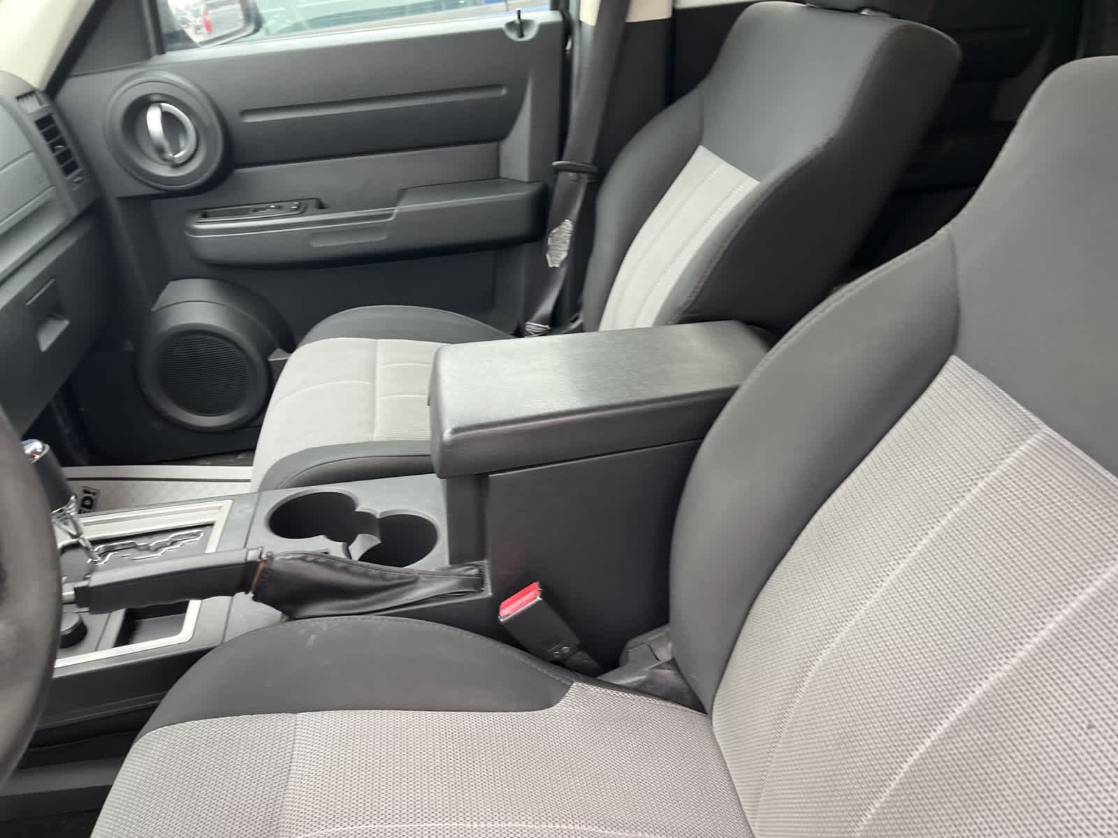 Thumbnail: 2009 Dodge Nitro - 22