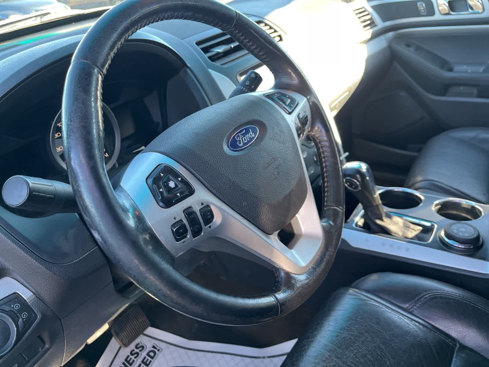 Thumbnail: 2013 Ford Explorer - 25