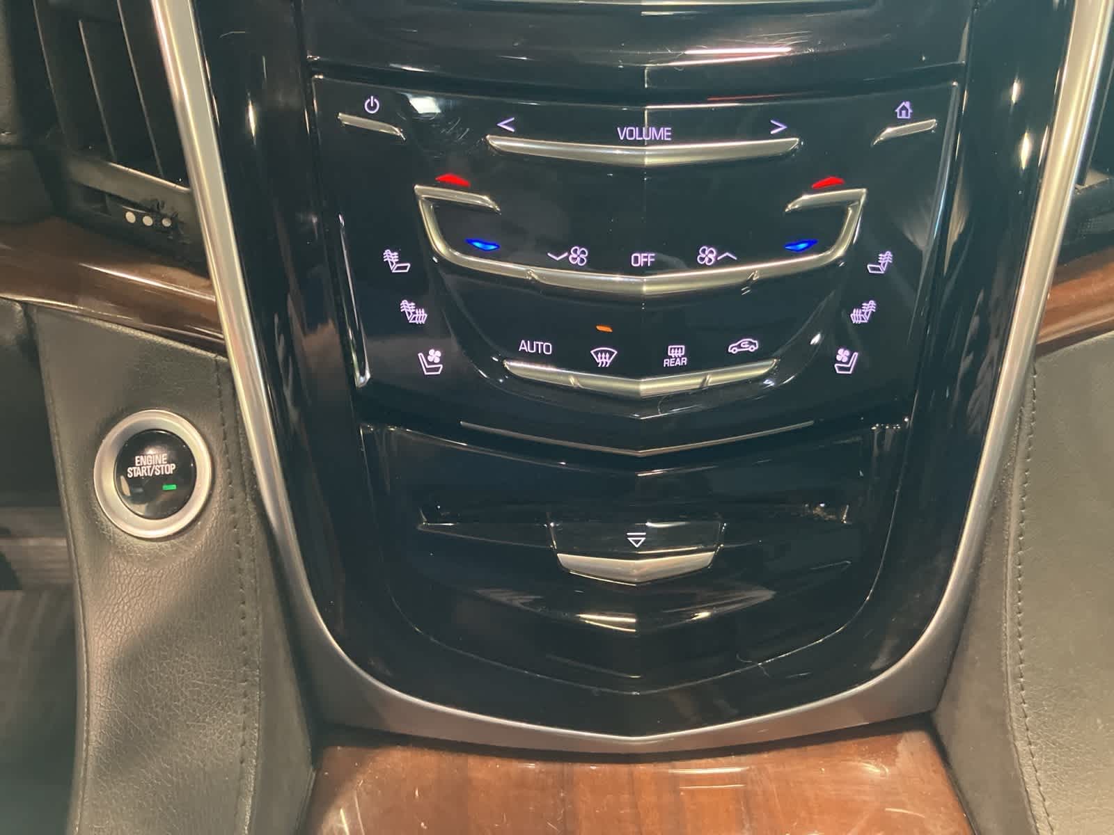 Thumbnail: 2020 Cadillac Escalade - 21