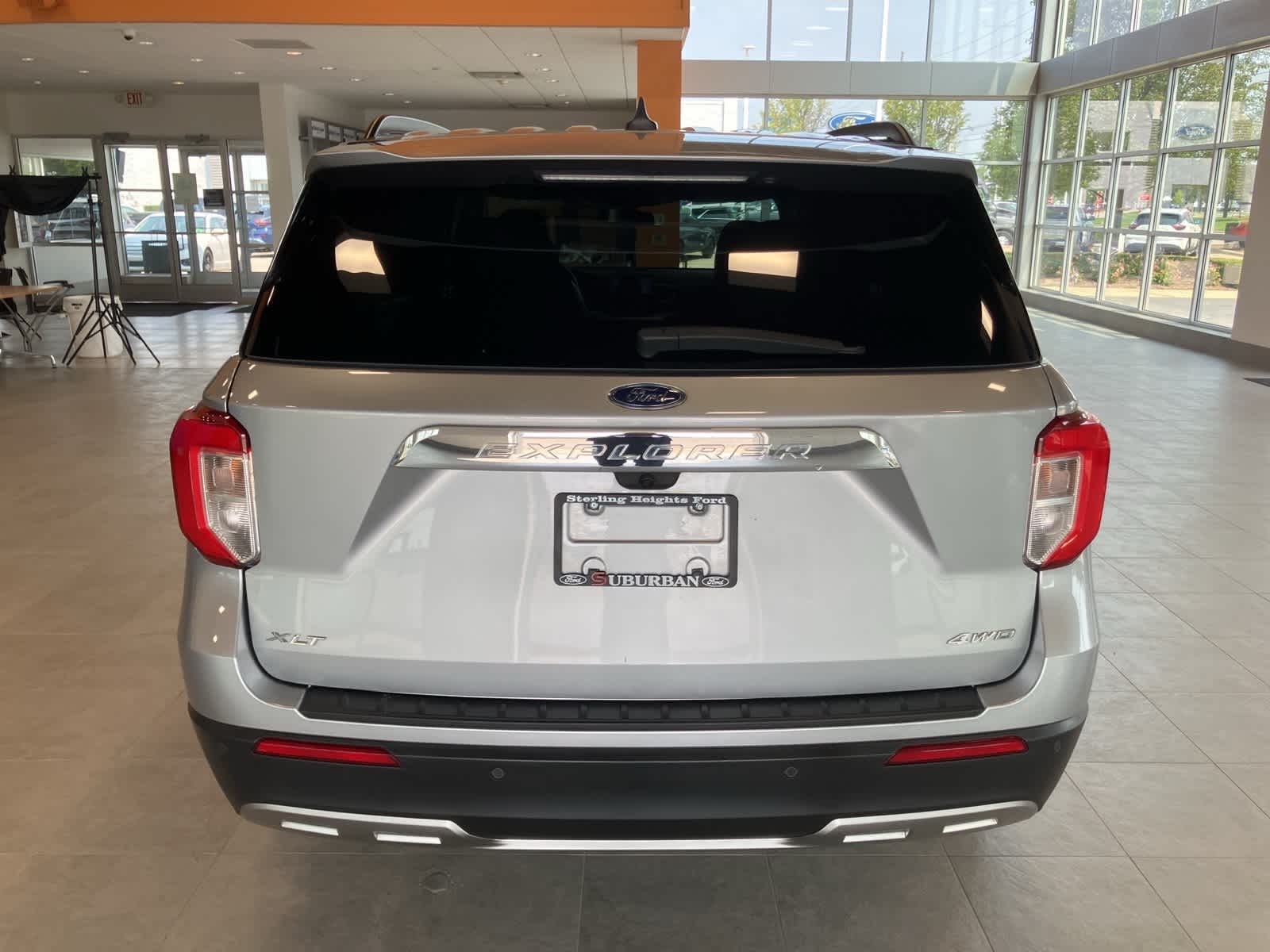 Thumbnail: 2022 Ford Explorer - 6