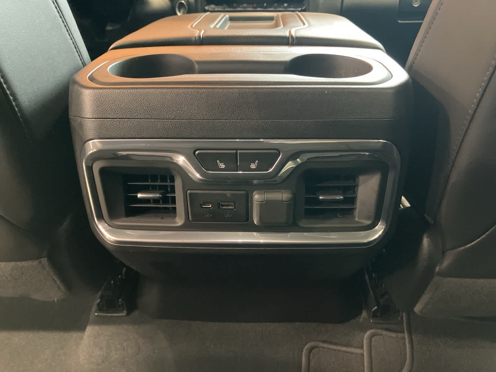 Thumbnail: 2019 Chevrolet Silverado 1500 - 26