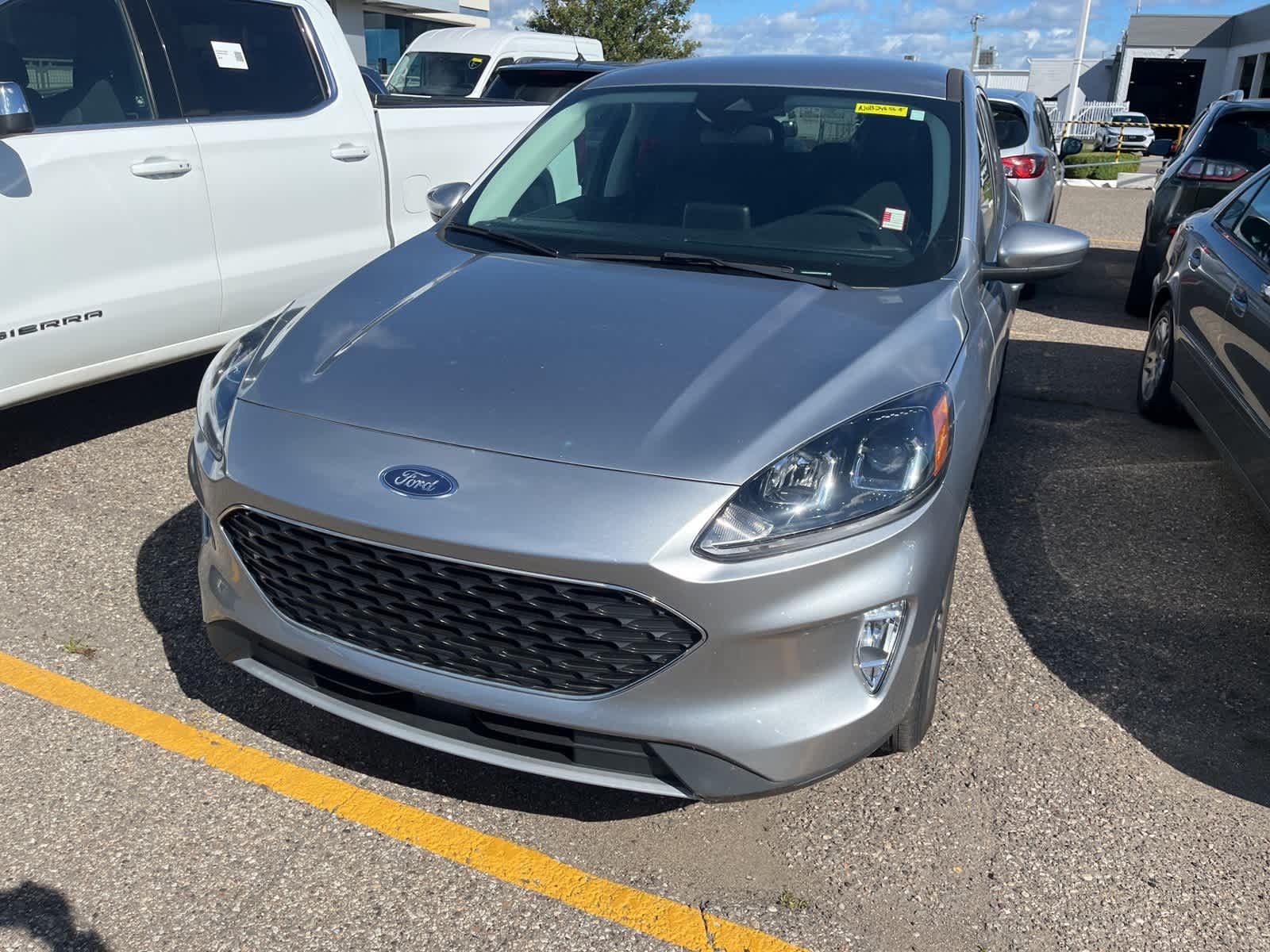 Thumbnail: 2022 Ford Escape - 3