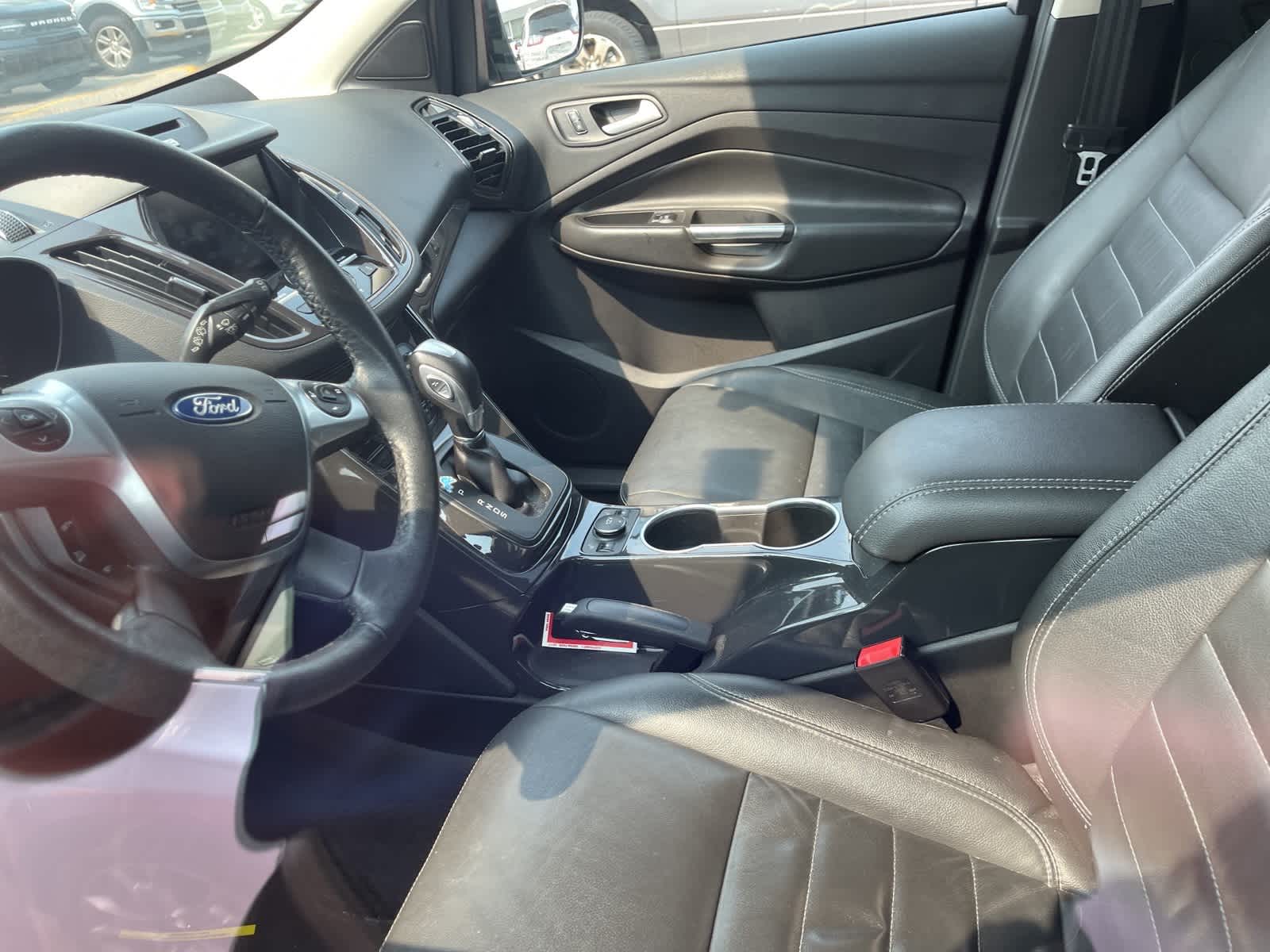 Thumbnail: 2015 Ford Escape - 22
