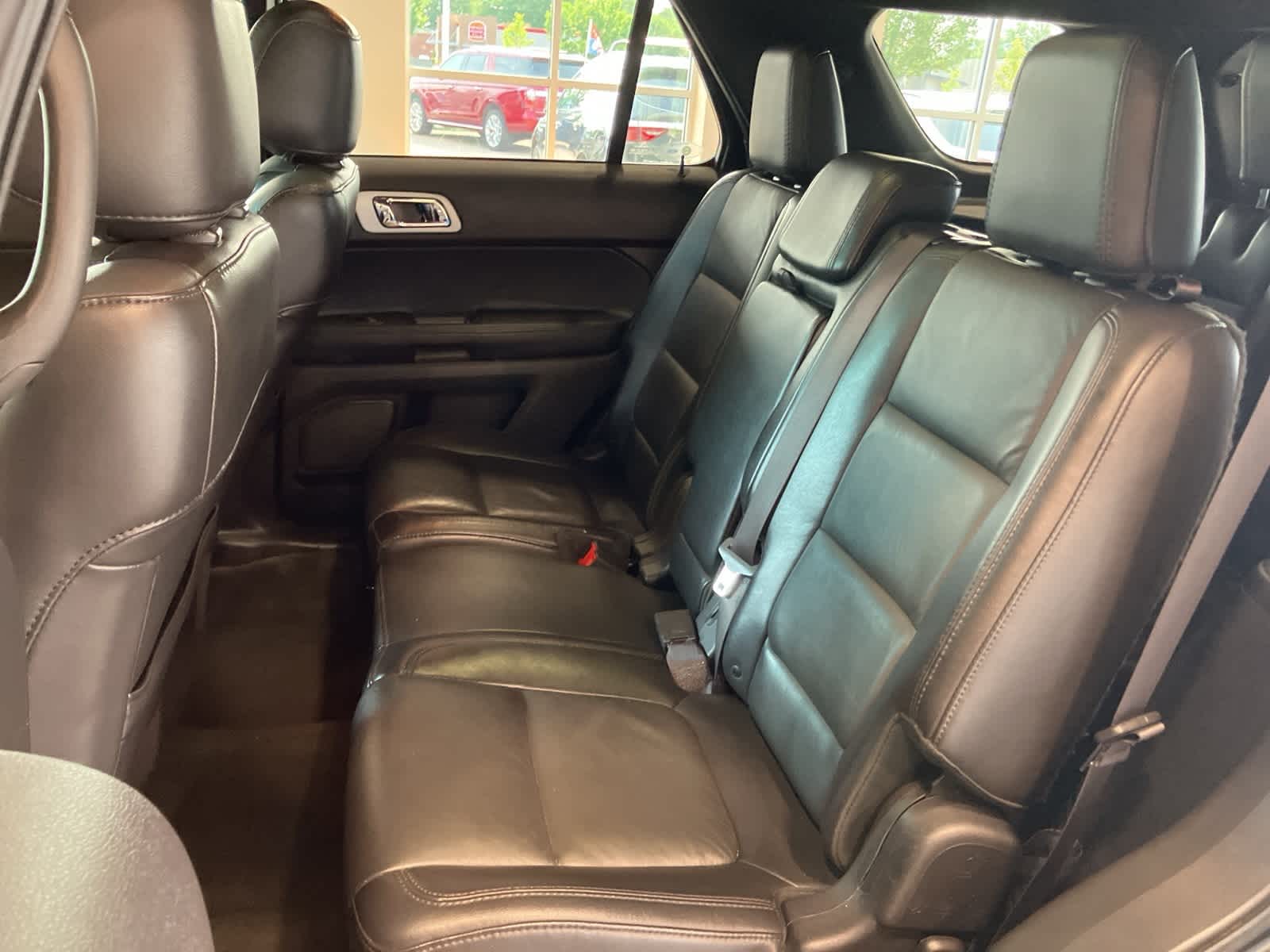 Thumbnail: 2015 Ford Explorer - 29