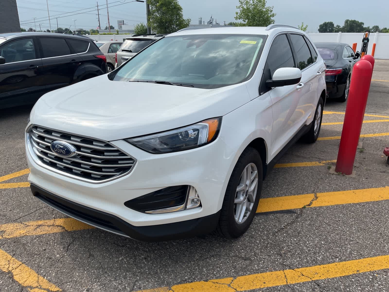 Thumbnail: 2022 Ford Edge - 2
