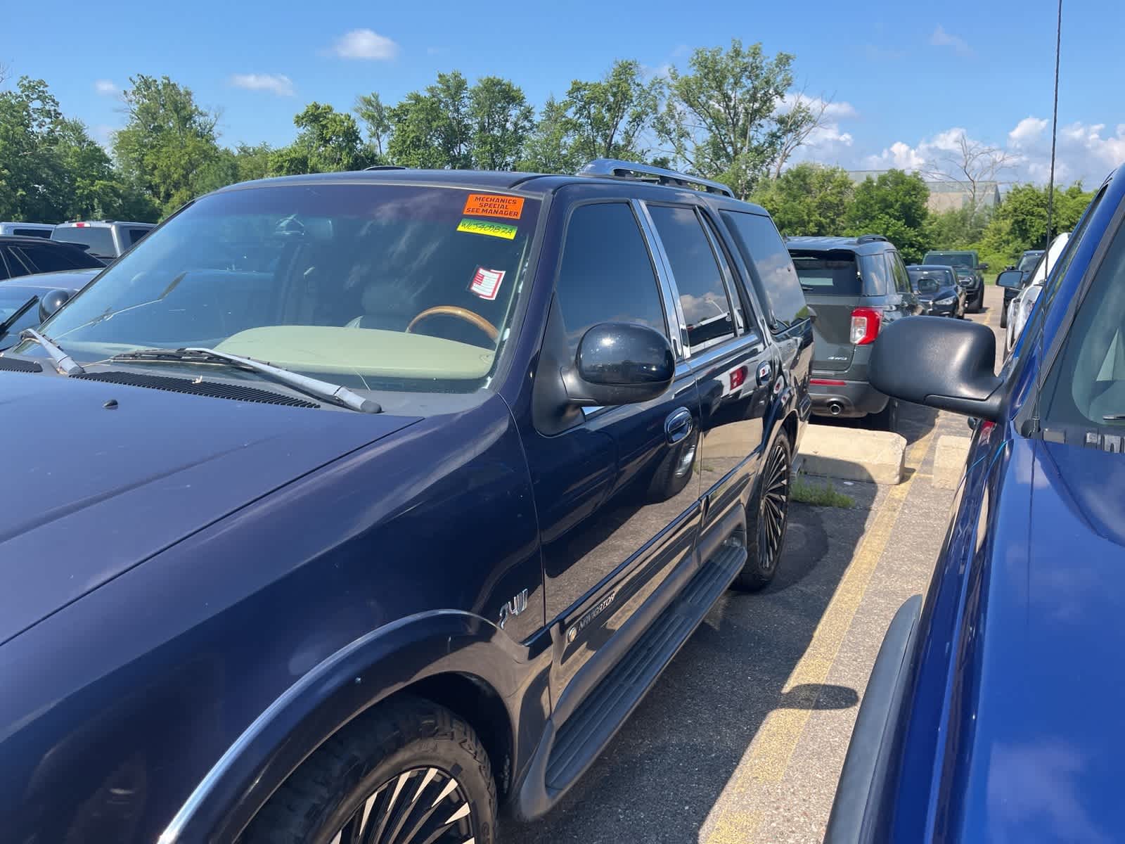 Thumbnail: 1998 Lincoln Navigator - 5
