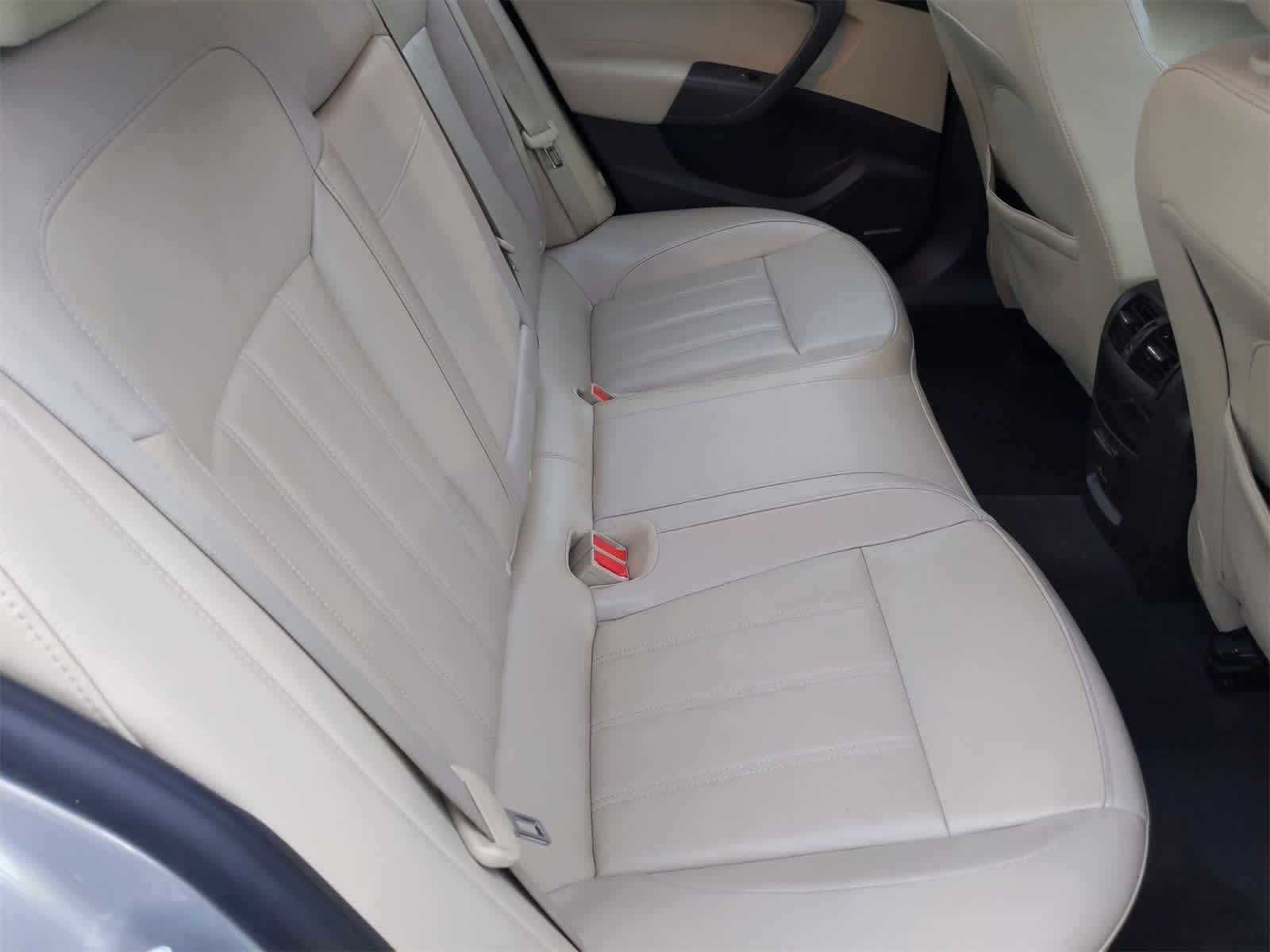 2011 Buick Regal CXL Turbo 21