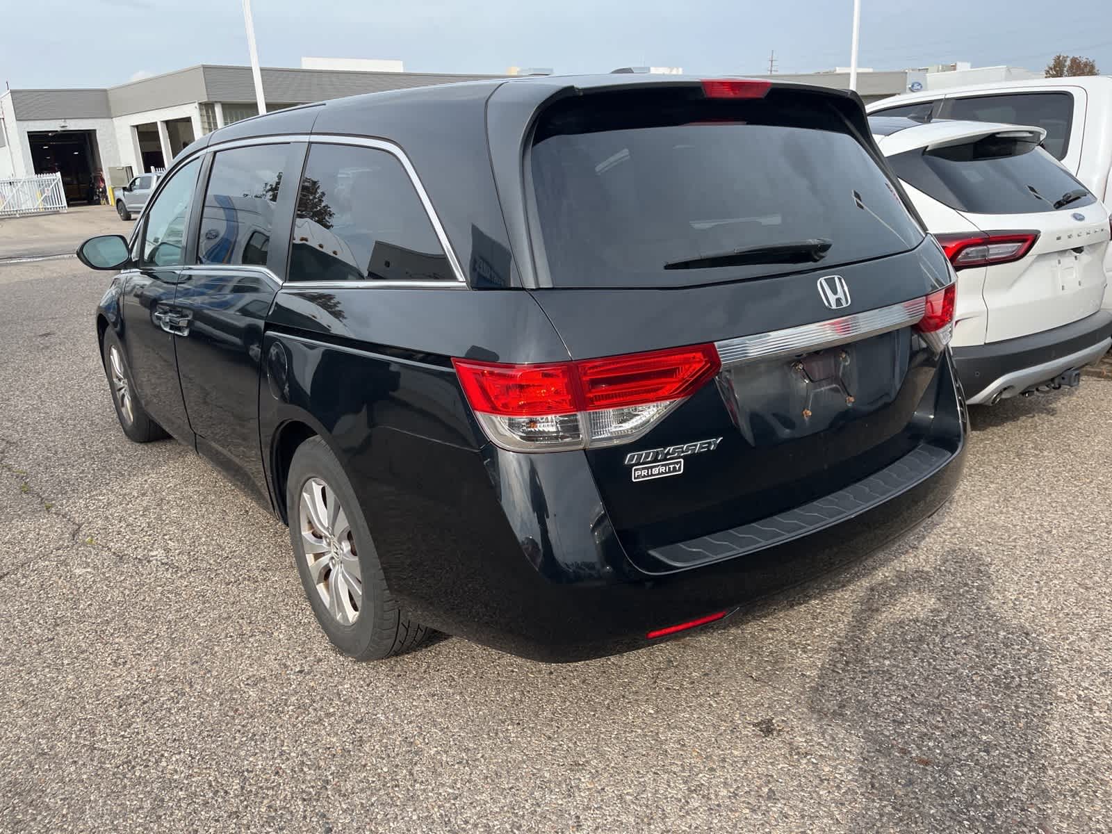 Thumbnail: 2015 Honda Odyssey - 10