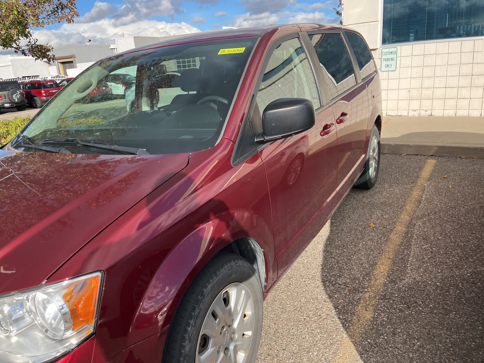 Thumbnail: 2018 Dodge Grand Caravan - 6