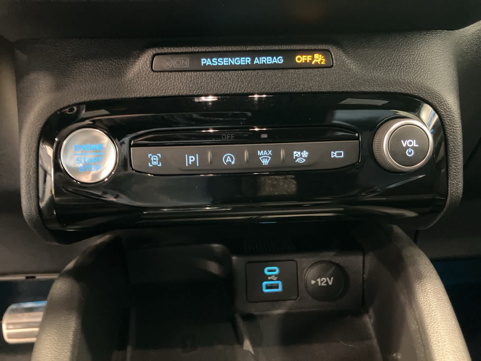 Thumbnail: 2023 Ford Escape - 21