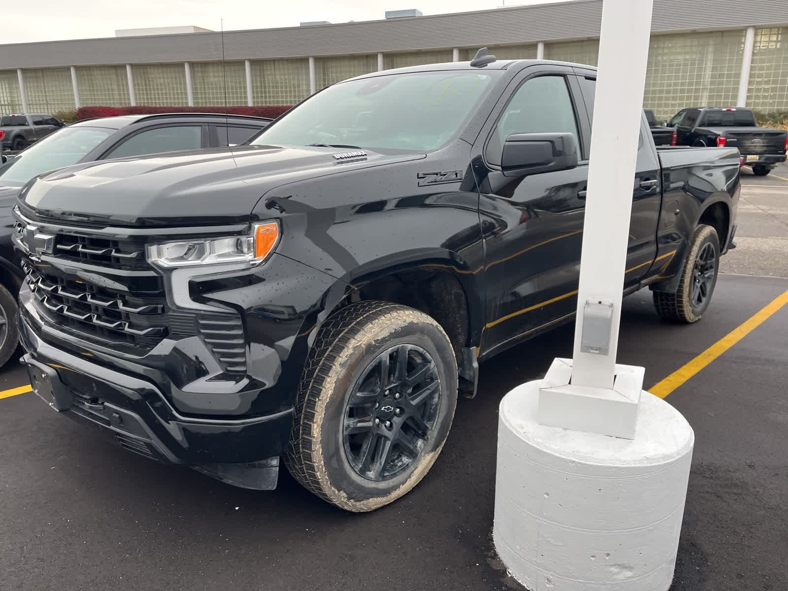 Thumbnail: 2024 Chevrolet Silverado 1500 - 3