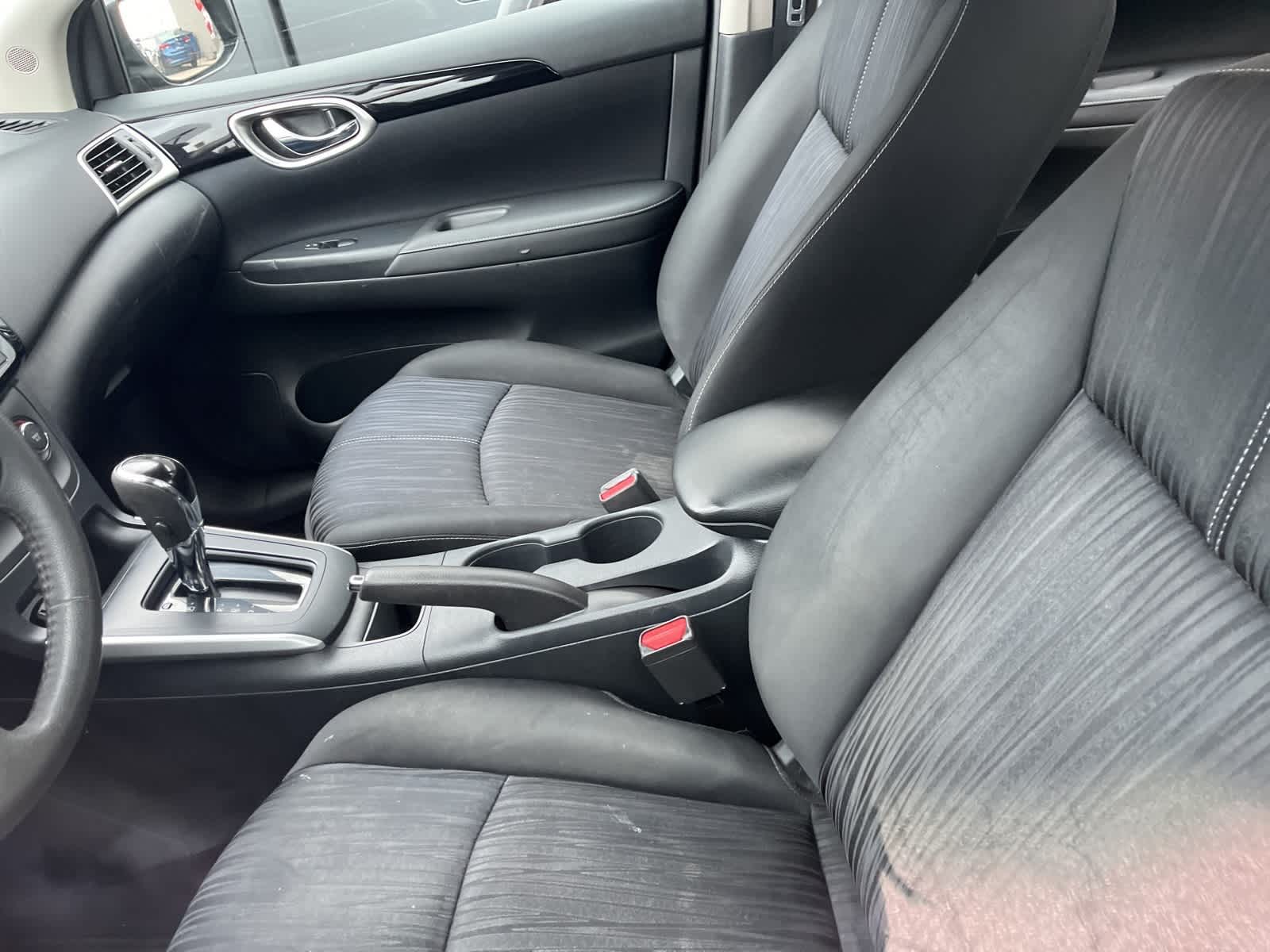 Thumbnail: 2017 Nissan Sentra - 25