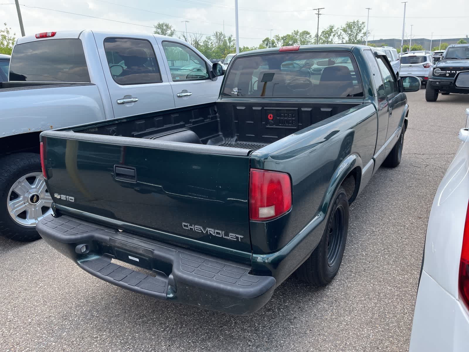 2003 Chevrolet S-10 LS 13