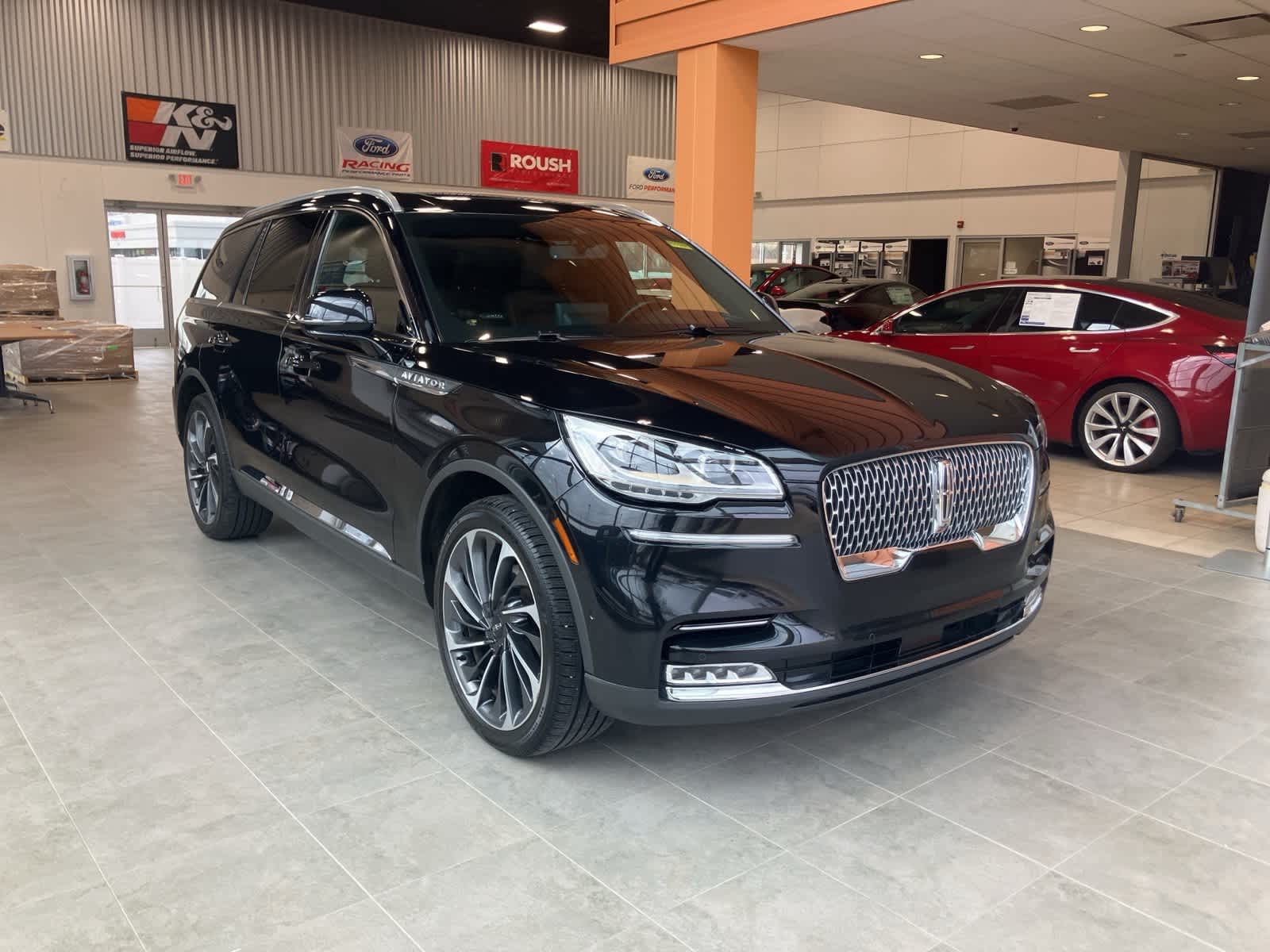 Thumbnail: 2023 Lincoln Aviator - 3