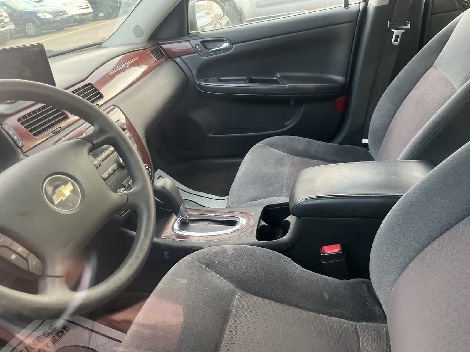 Thumbnail: 2008 Chevrolet Impala - 26