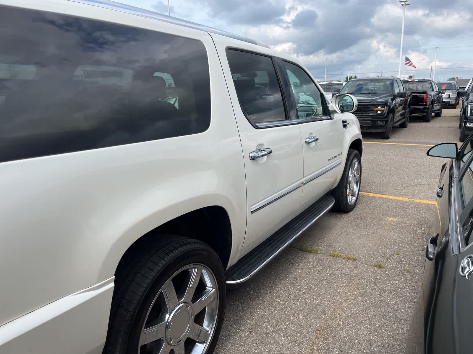 Thumbnail: 2008 Cadillac Escalade - 15