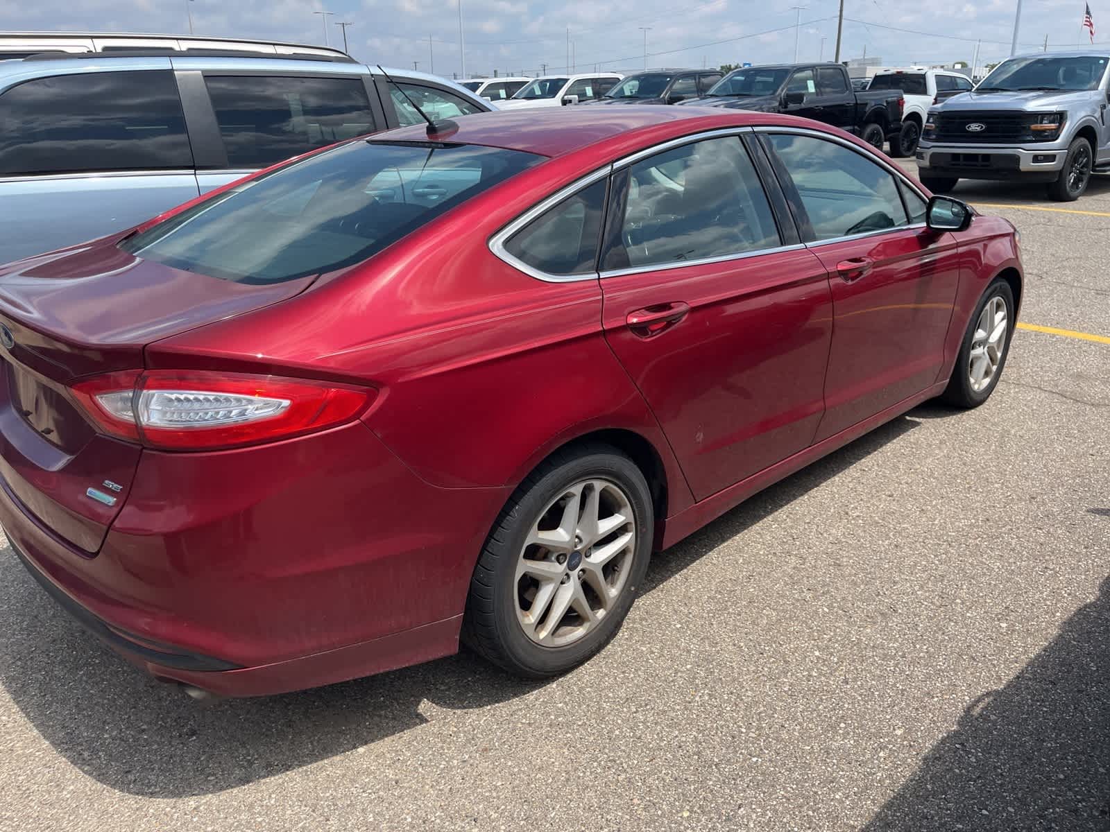 Thumbnail: 2014 Ford Fusion - 13