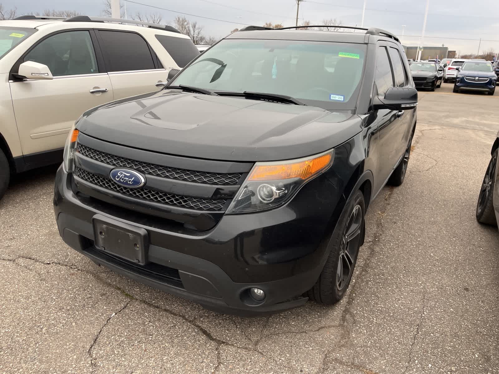 Thumbnail: 2015 Ford Explorer - 3